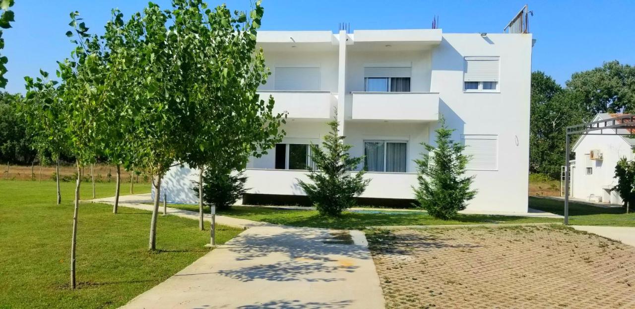 Riviera Inn Apartments Улцинь Екстер'єр фото