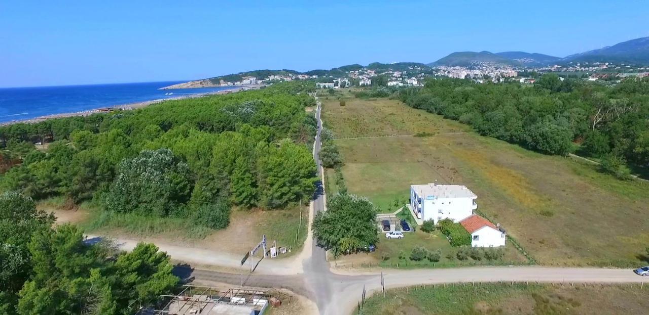 Riviera Inn Apartments Улцинь Екстер'єр фото